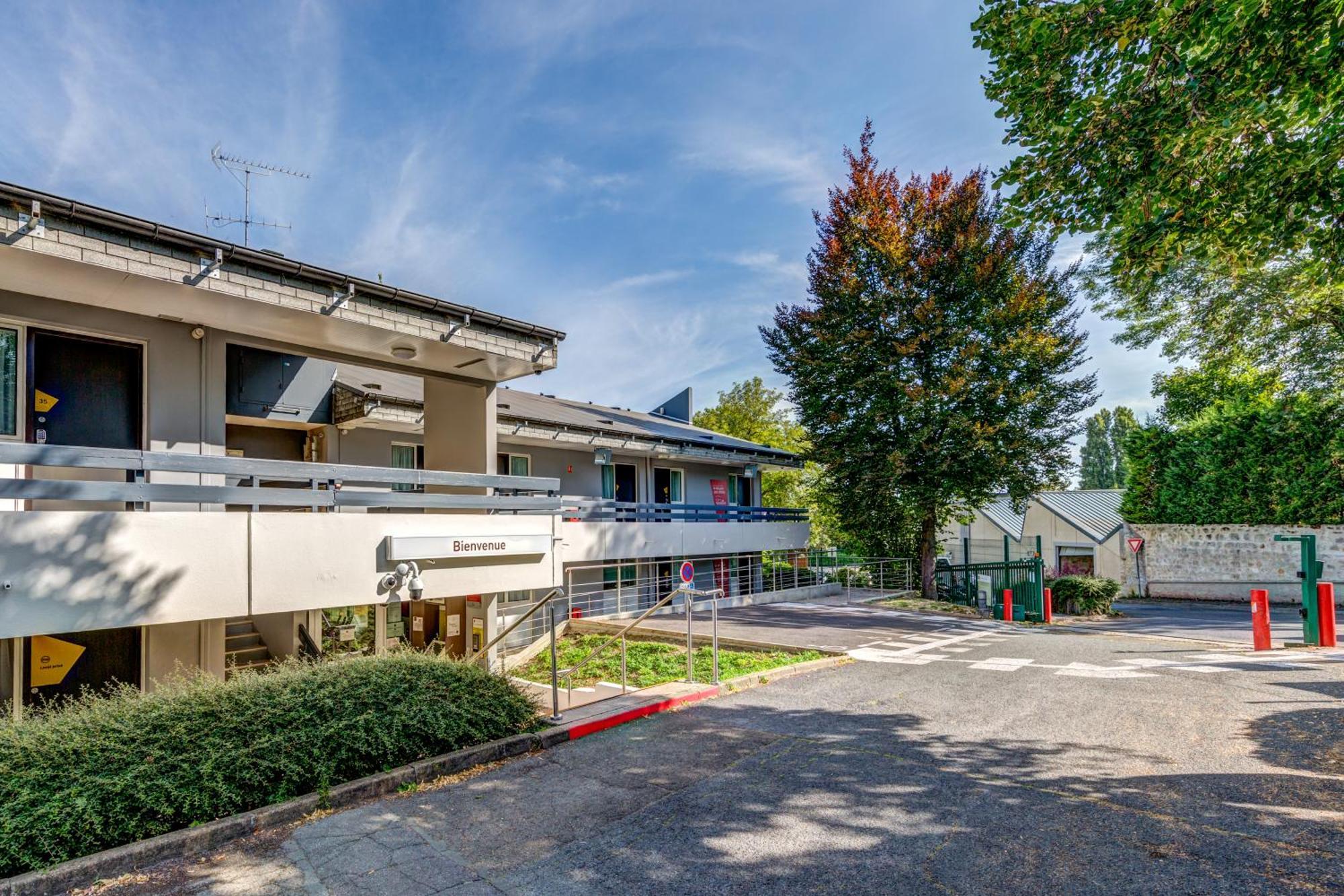 B&B Hotel Louveciennes 르포트말리 외부 사진